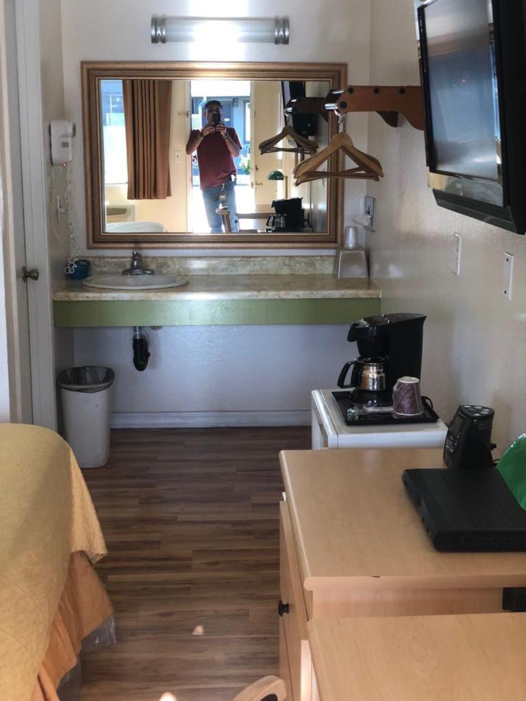 Kelseyville Motel Eksteriør billede